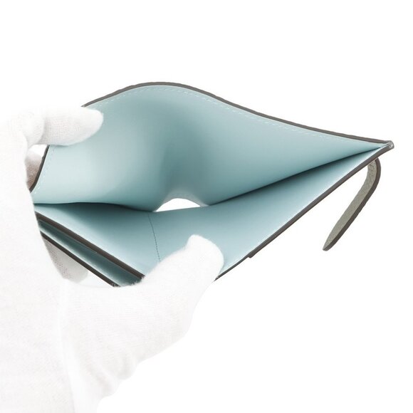 LOUIS VUITTON LV Vertical Wallet Compact Taurillon Leather Galet M82198 - Picture 8 of 9